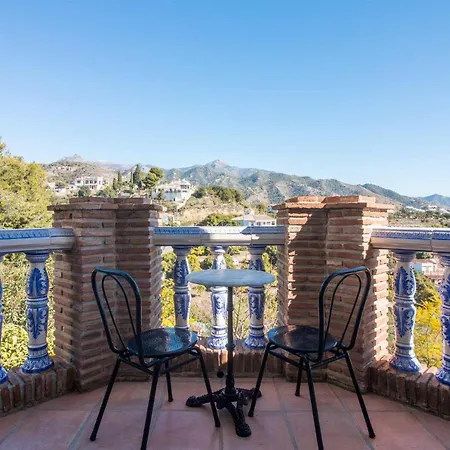 Villa El Gavilan, *